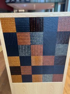 チェック柄の伝統工芸品